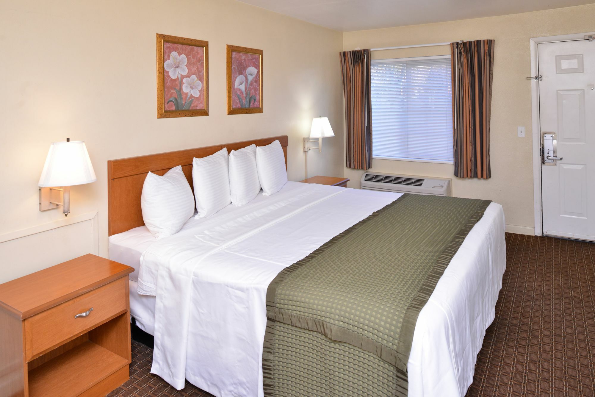Travelodge By Wyndham Eugene Downtown/University Of Oregon Экстерьер фото