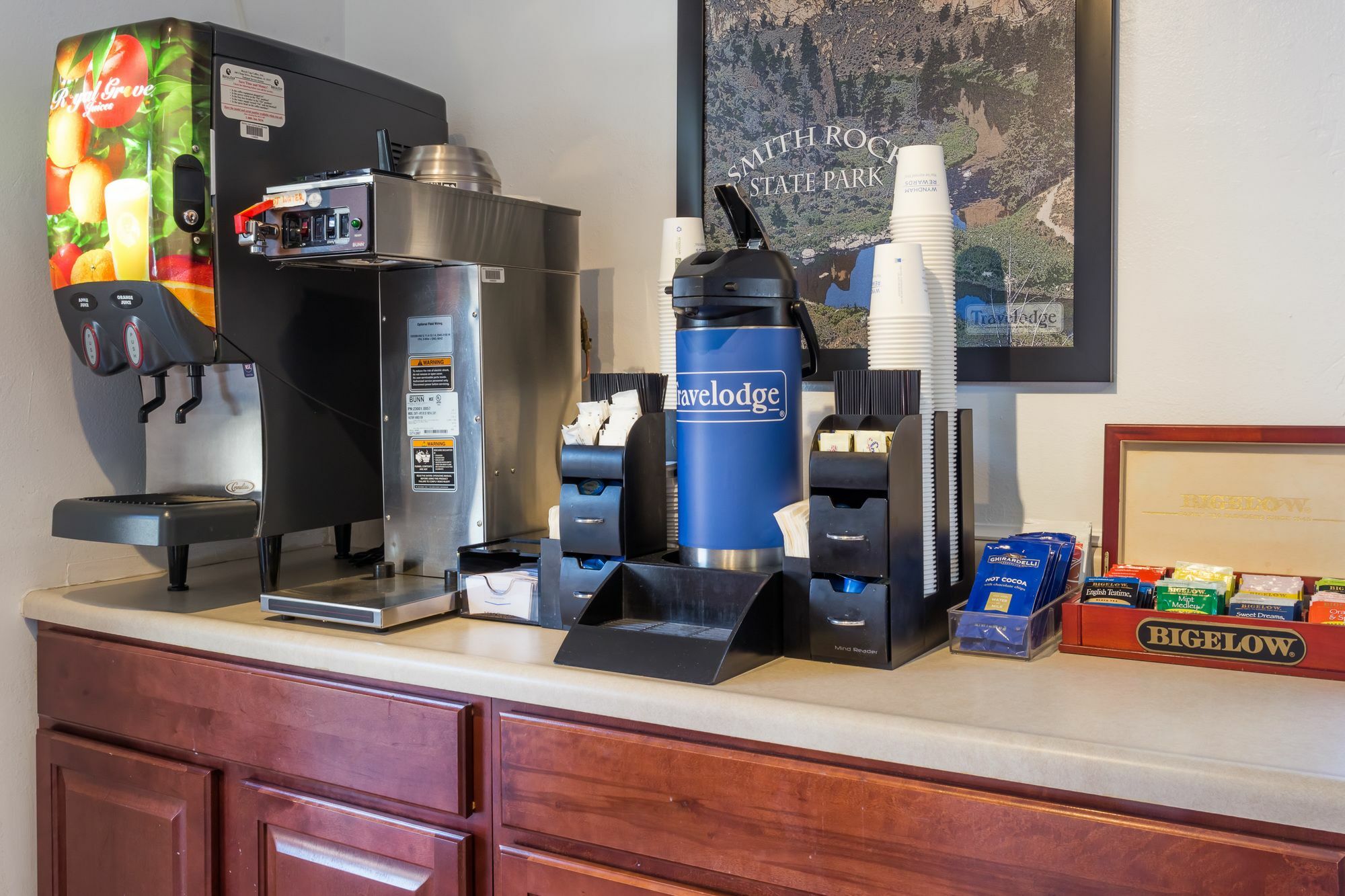Travelodge By Wyndham Eugene Downtown/University Of Oregon Экстерьер фото
